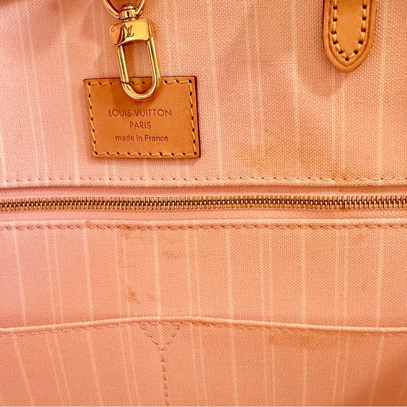 EUC Louis Vuitton Monogram Giant By The Pool OnTheGo GM Light Pink - Picture 10 of 10